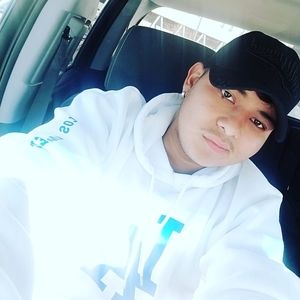 Meet your Posher, Moises